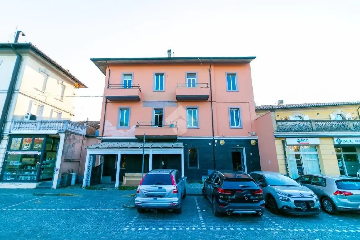 Palazzo - Edificio in vendita a Forlì