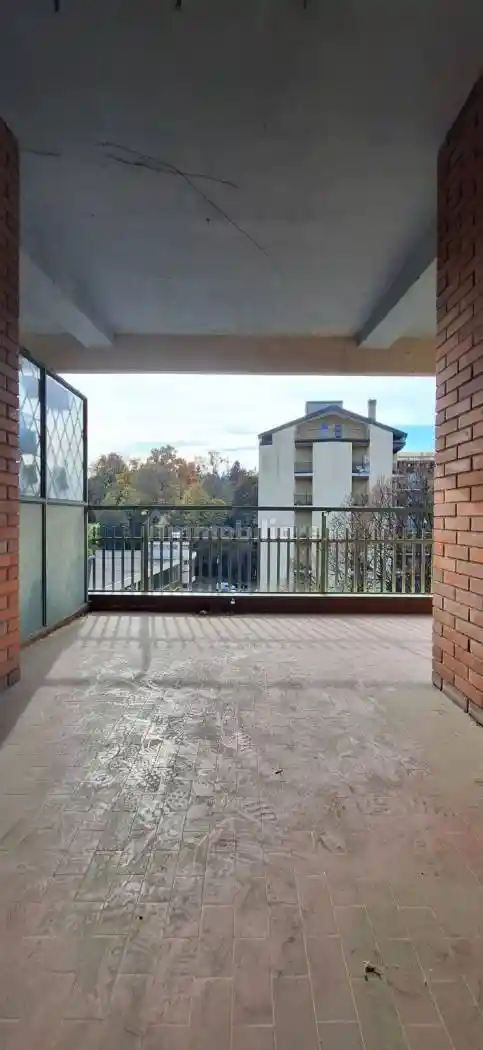 Bilocale via Francesco Crispi 26, Brunella, Varese - foto 5