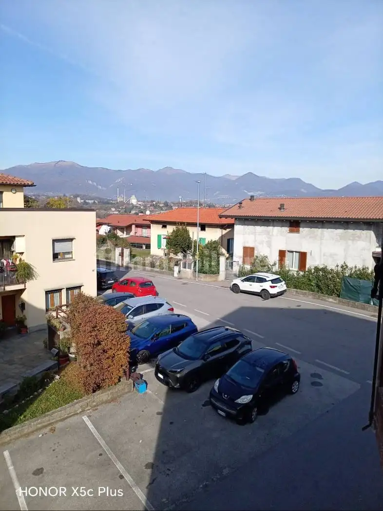 Appartamento in vendita a Costa Masnaga