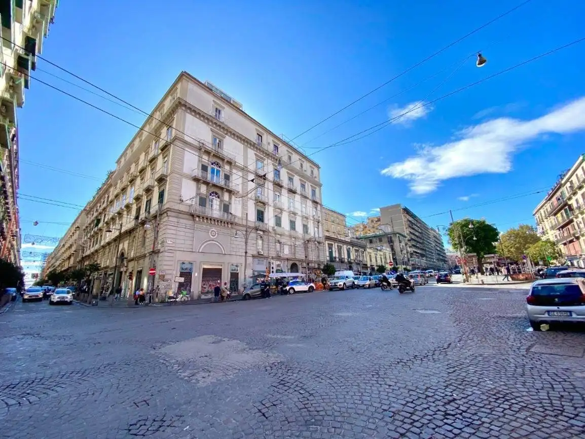 Appartamento in vendita a Napoli