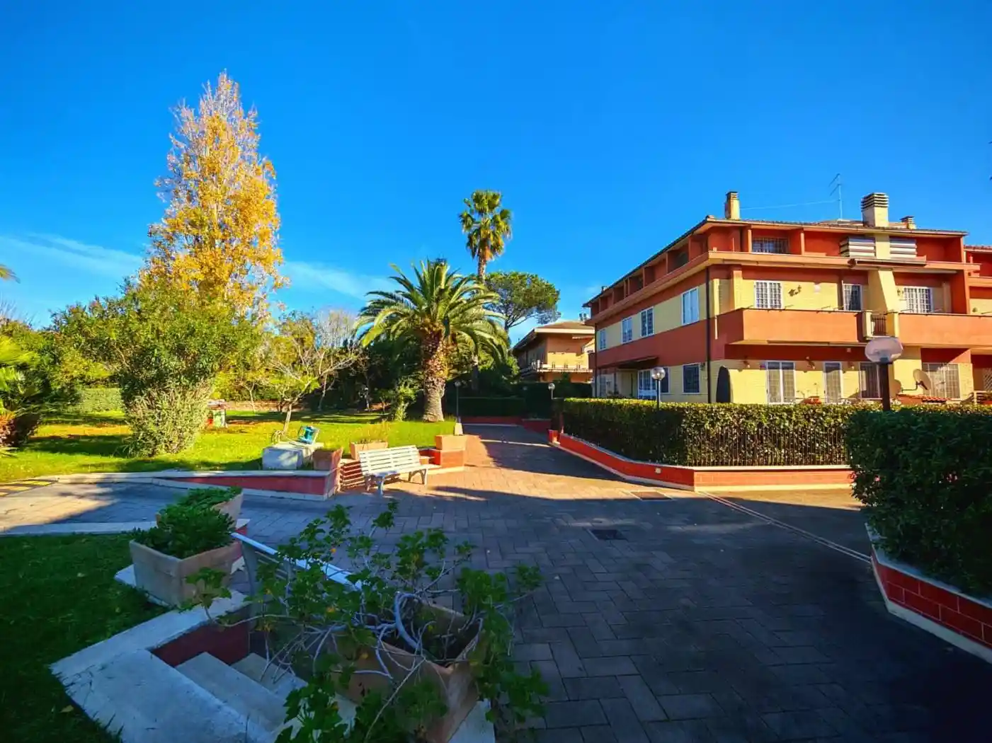 Villa plurifamiliare via Tespi, Axa, Roma - foto 3