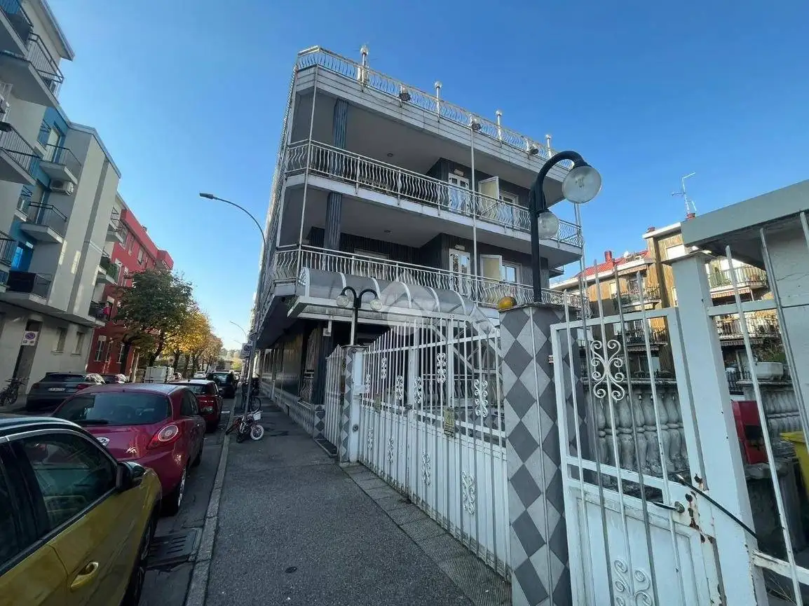 Palazzo - Edificio - foto 2