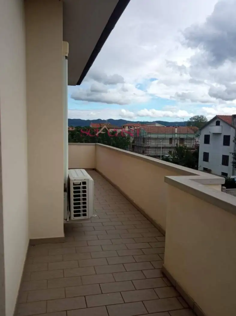 Appartamento in vendita a Castagneto Carducci