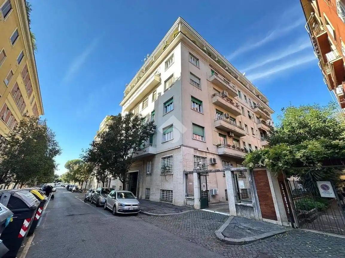 Bilocale via Sant'erasmo 11, San Giovanni, Roma - foto 2