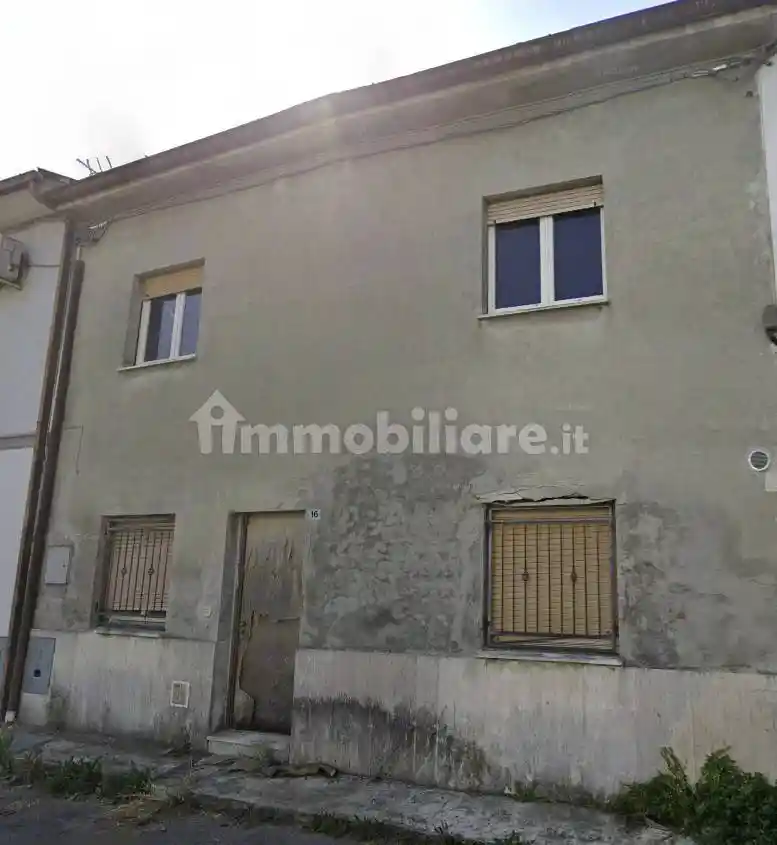 Casa indipendente in vendita a Monticelli d'Ongina