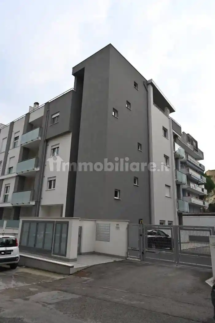 Quadrilocale via Alberto Barrella 65, Centro, Lanciano - foto 2