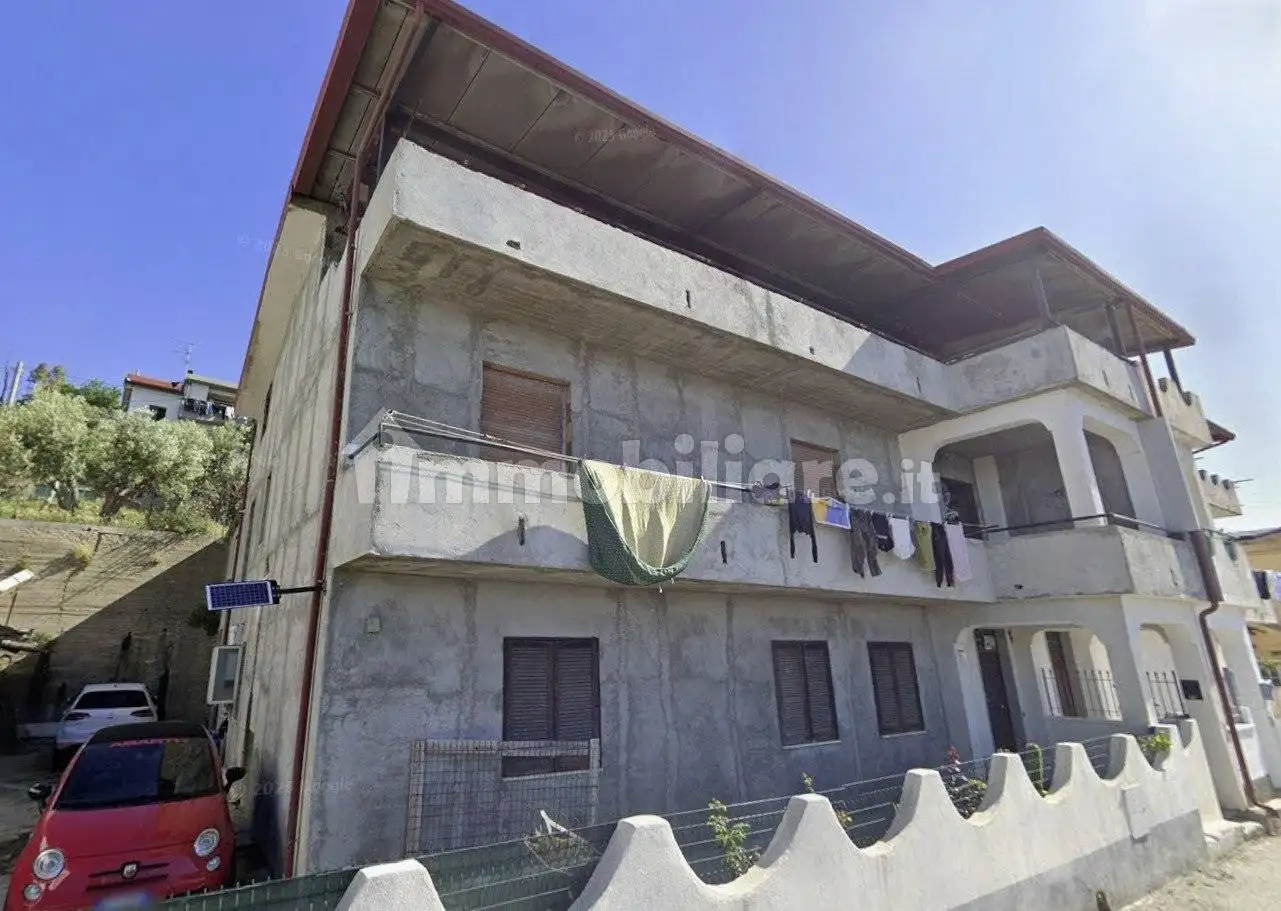 Palazzo - Edificio in vendita a Simeri Crichi