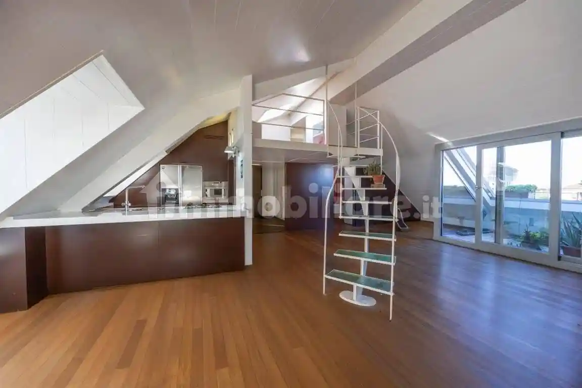 Attico piazza VI Febbraio, Sempione, Milano - foto 4