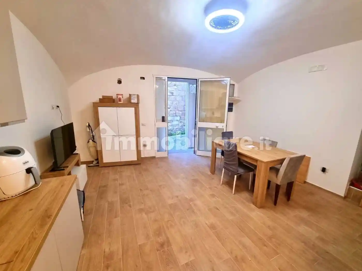 Bilocale via della Croce Rossa, Chiaia, Napoli - foto 3