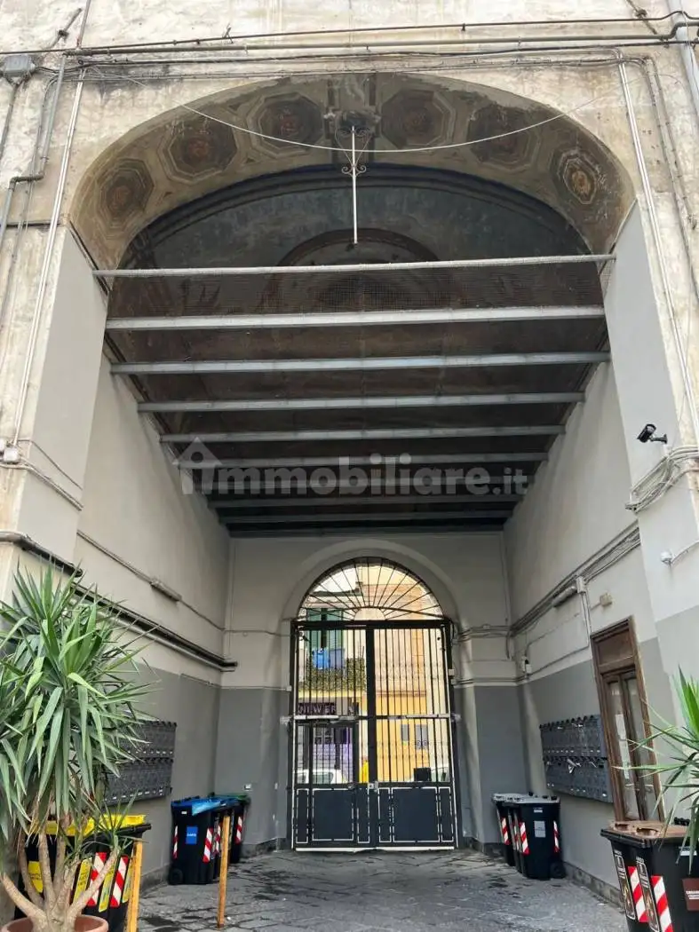 Appartamento in vendita a Napoli