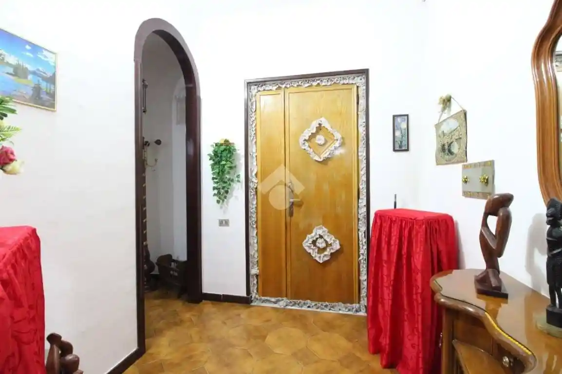 Trilocale via Nazionale Appia 143, Curti - foto 5