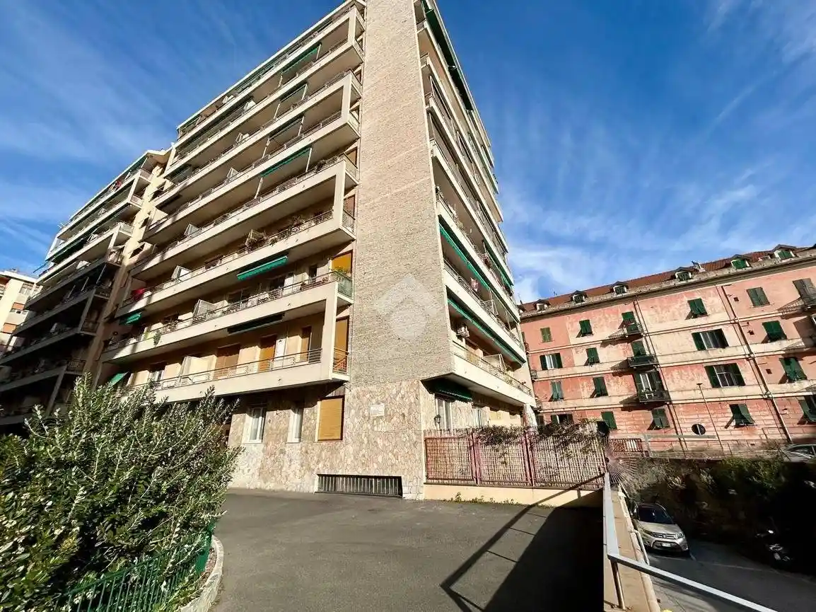 Appartamento in vendita a Genova