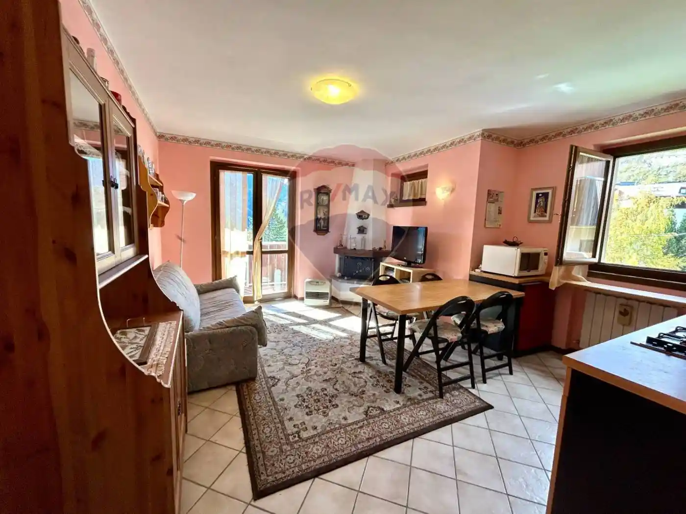 Trilocale ottimo stato, primo piano, Centro, Temù - foto 2