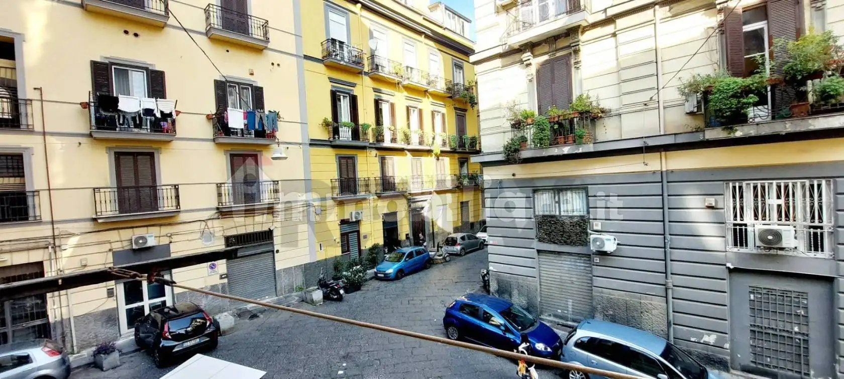 Appartamento in vendita a Napoli