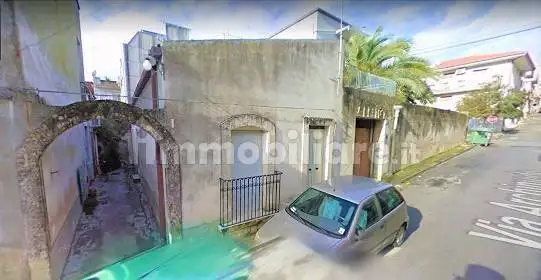 Appartamento in affitto a Ferla