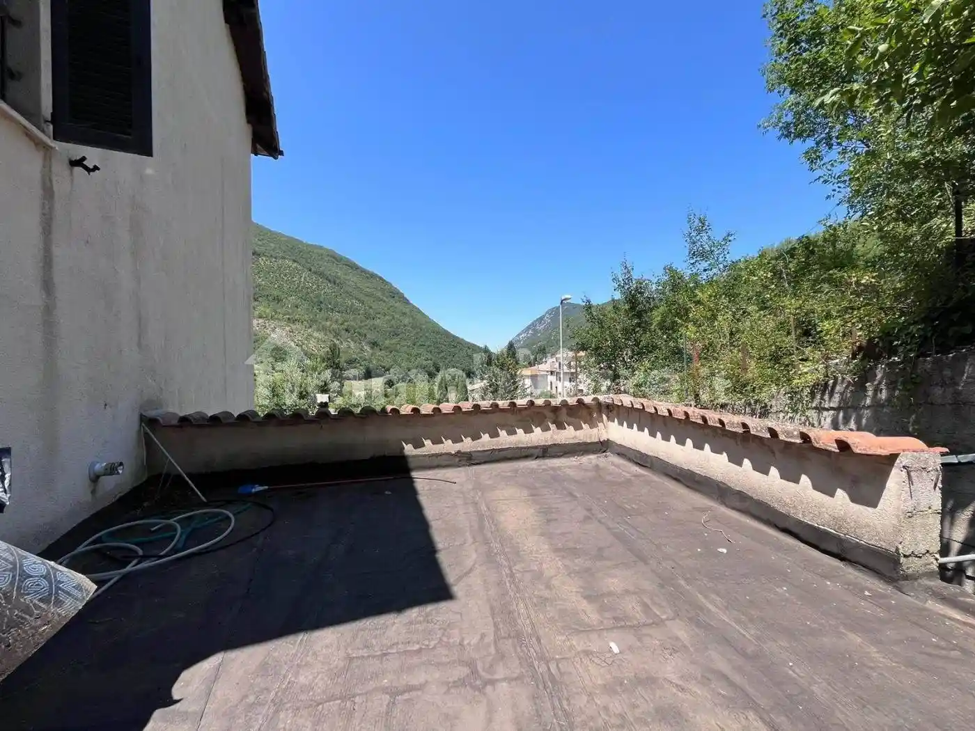 Terratetto unifamiliare 99 m², ottimo stato, Carpello, Scopoli, Casenove, Verchiano, Foligno - foto 2