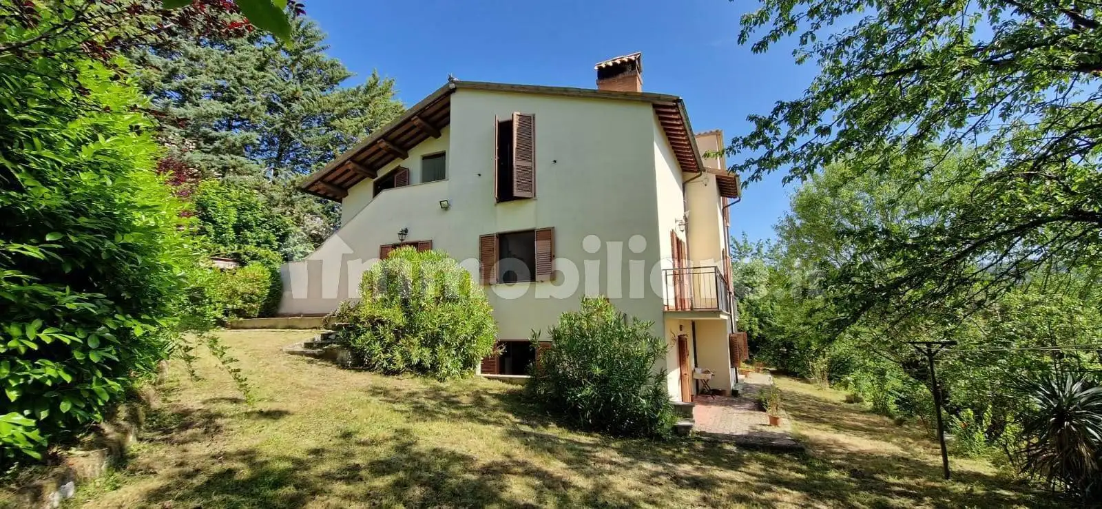 Casa indipendente in vendita a Sellano