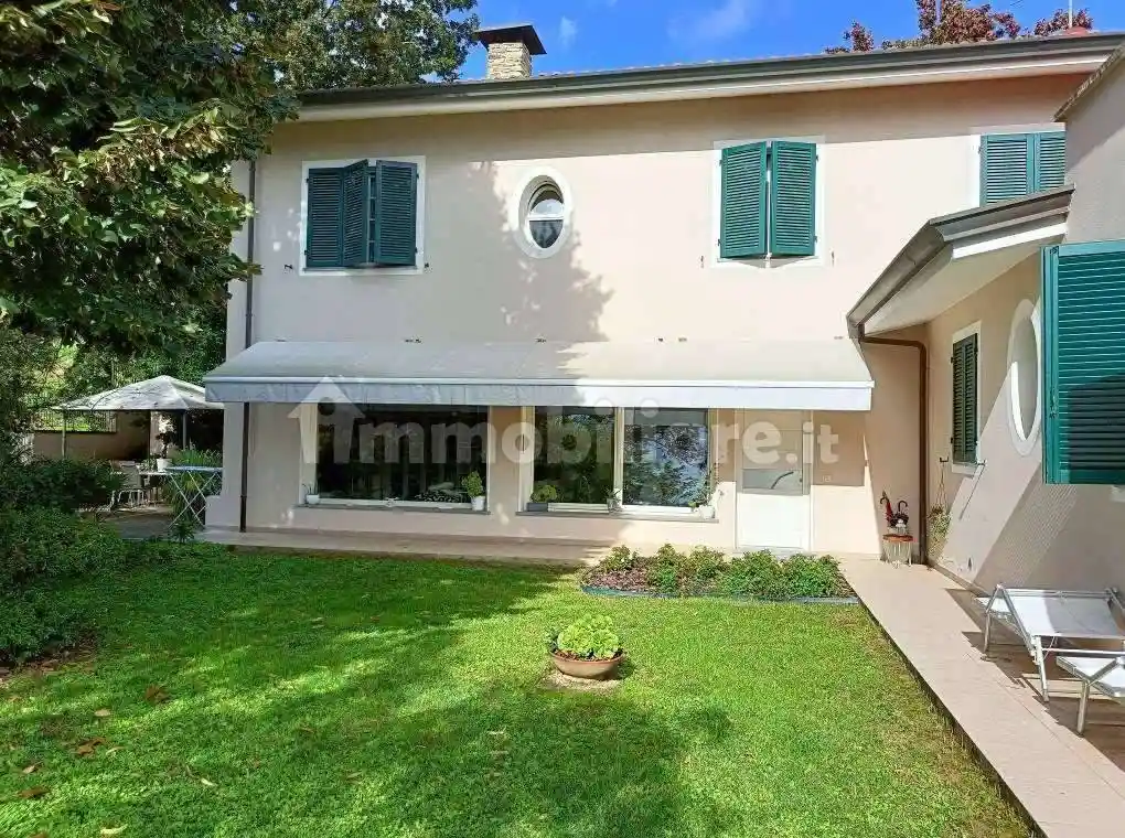 Villa in vendita a Santa Maria a Monte