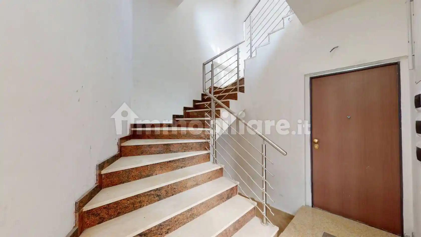 Palazzo - Edificio in Affitto - foto 2