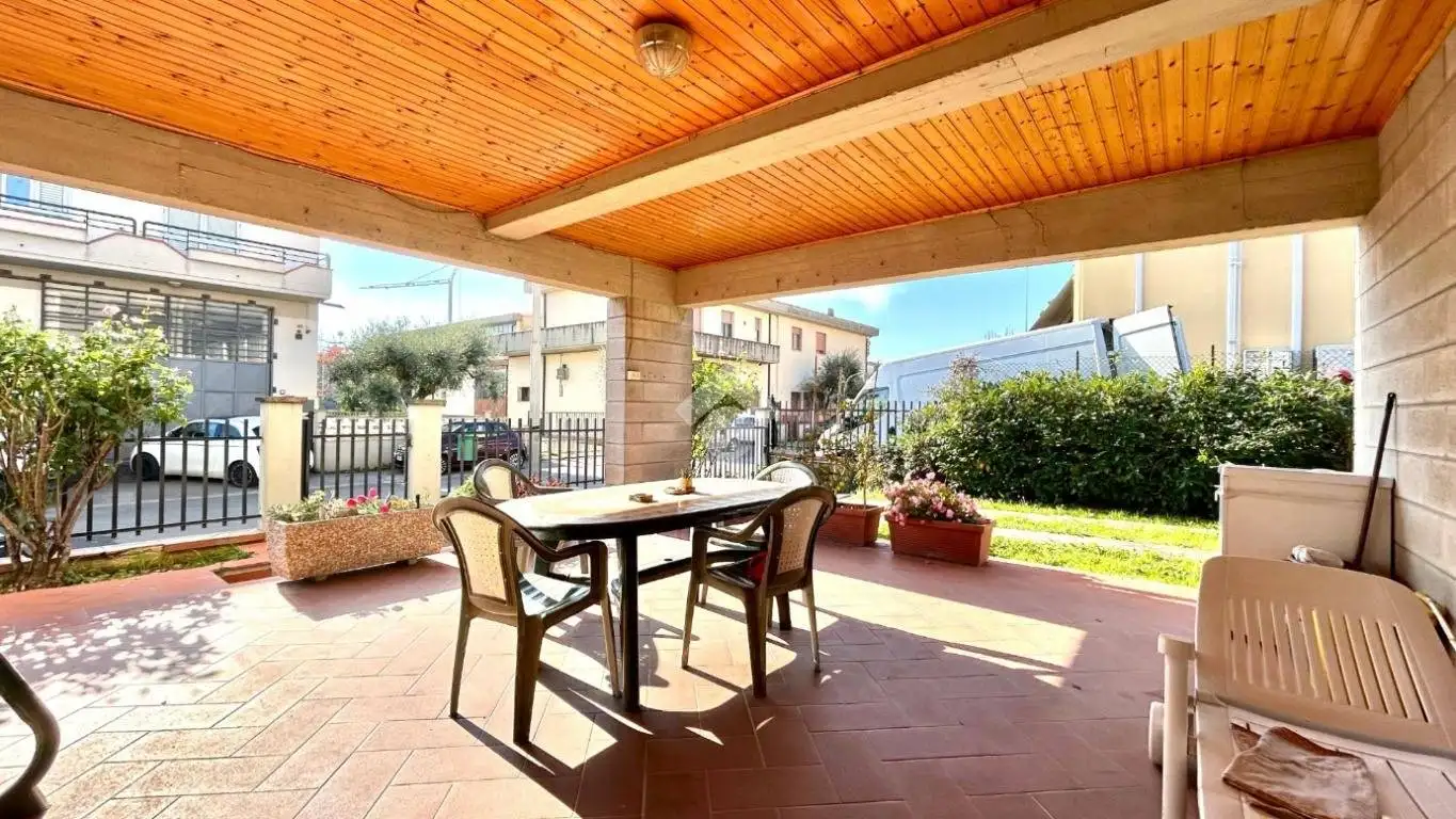 Villa in vendita a Pistoia