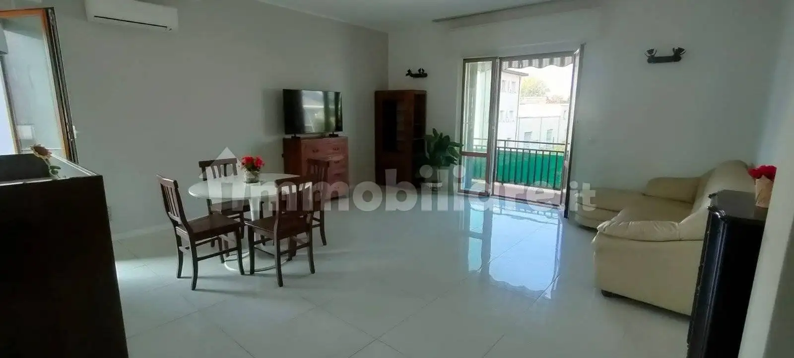 Trilocale via Reggio Emilia 15, Centro, Assago - foto 2