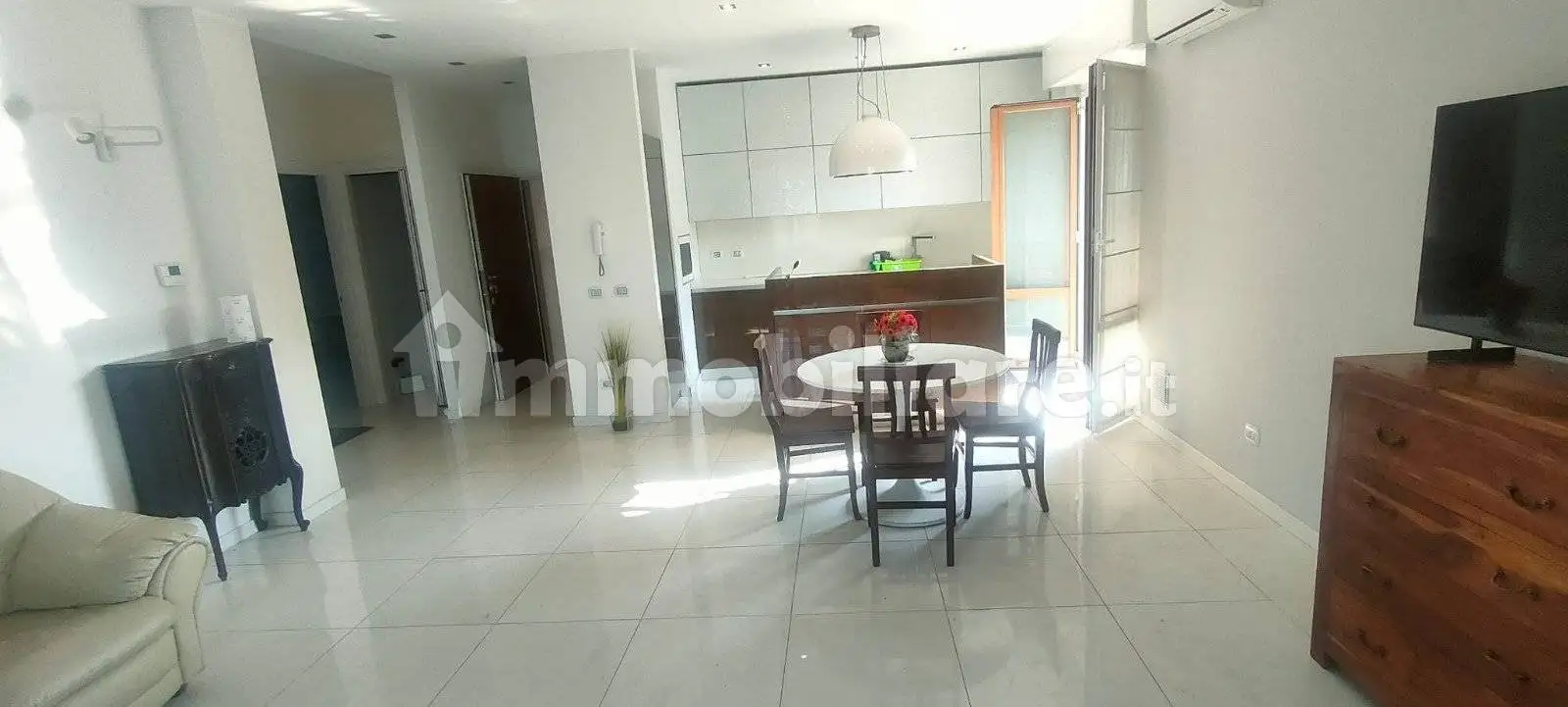 Trilocale via Reggio Emilia 15, Centro, Assago - foto 3