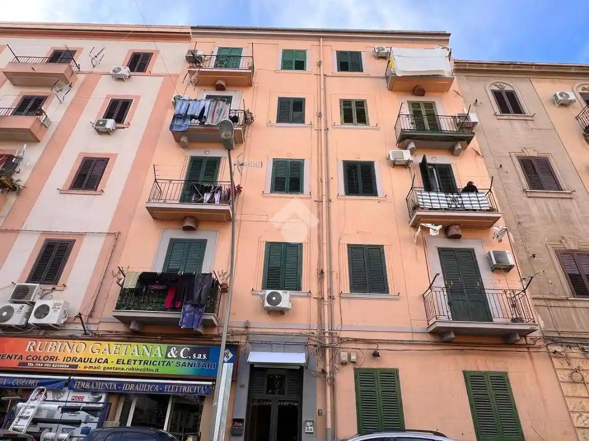 Appartamento in vendita a Palermo