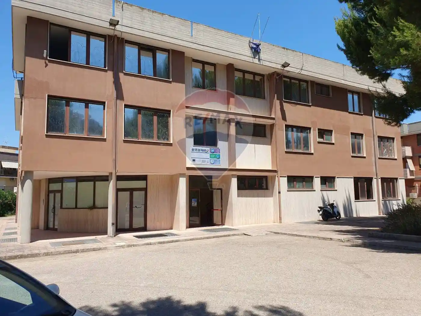 Palazzo - Edificio in vendita a Valenzano