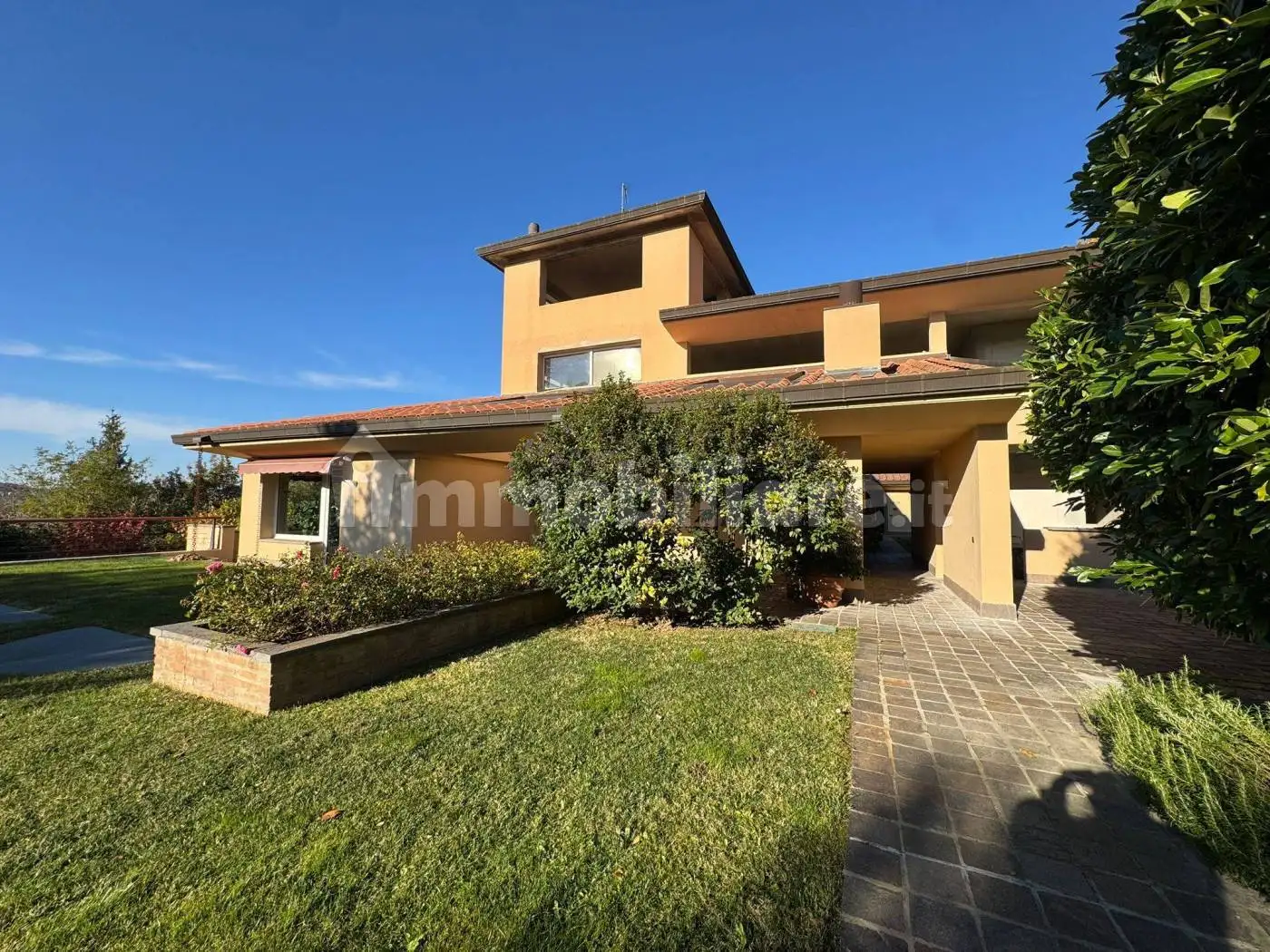 Villa in vendita a Pianoro