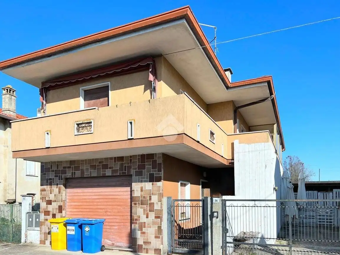 Appartamento in vendita a Carlino