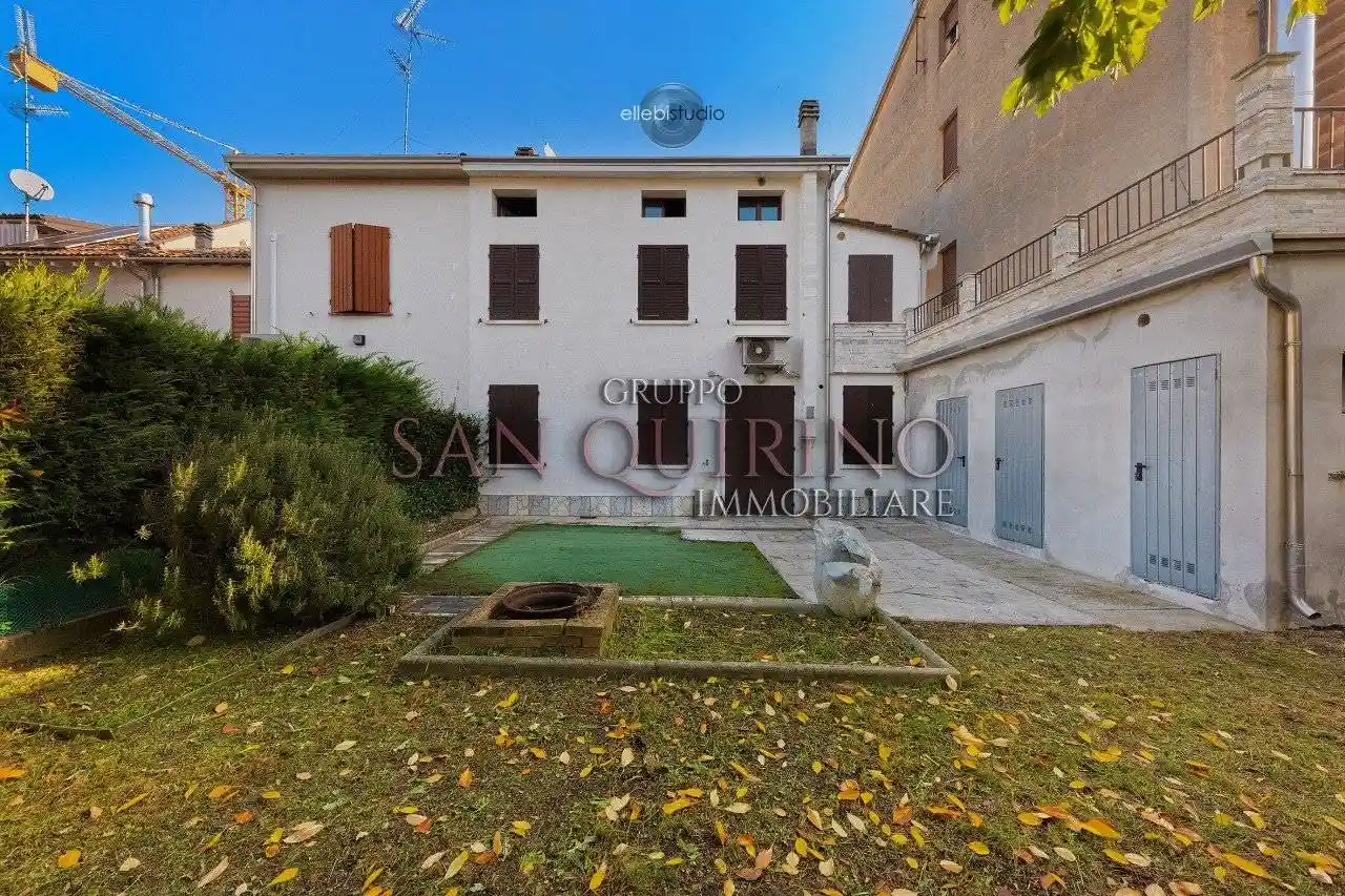 Villetta a schiera in vendita a Mirandola