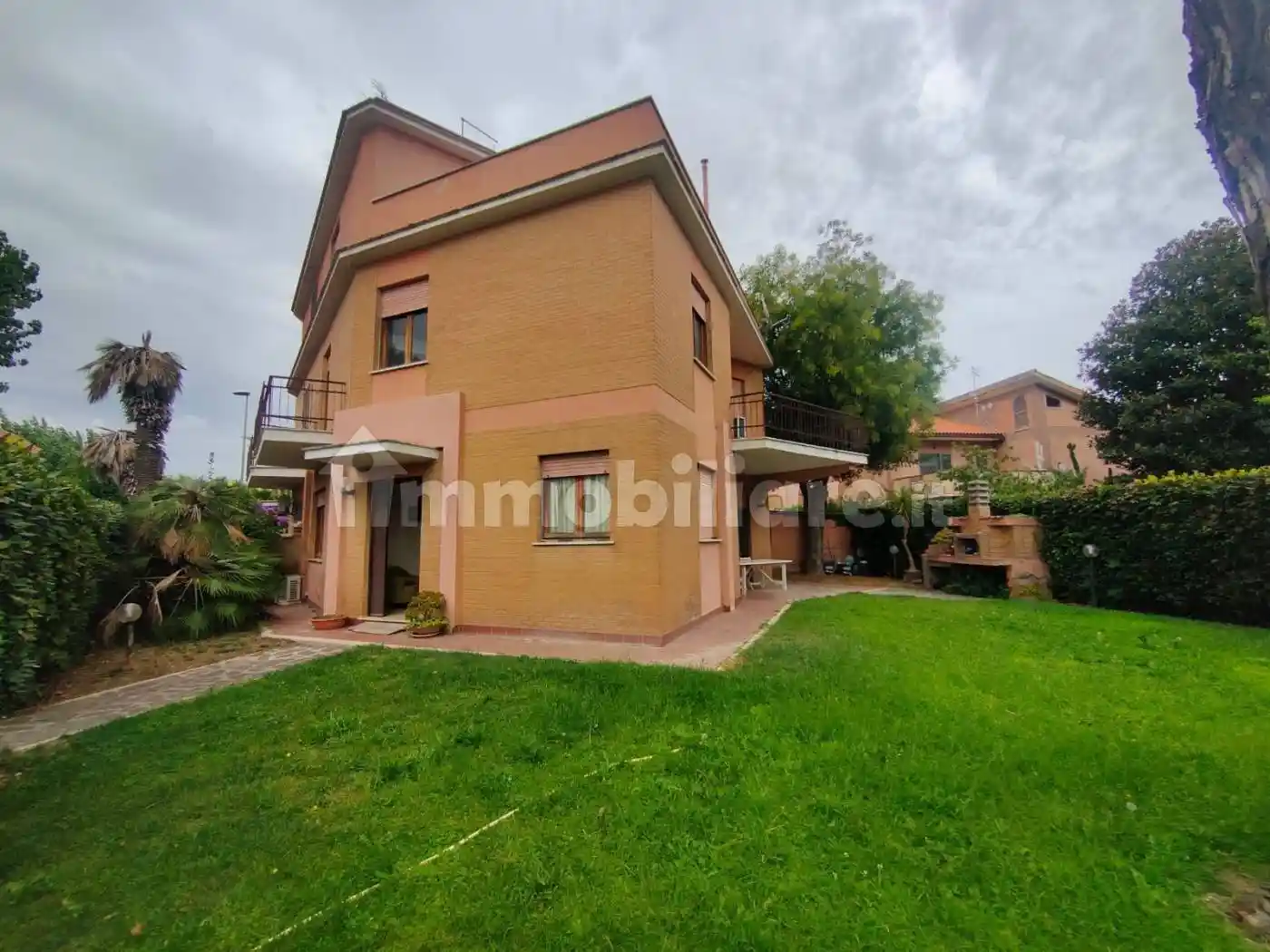 Villa bifamiliare via Gabriele D'Annunzio, Zona Domitilla, Ladispoli - foto 3