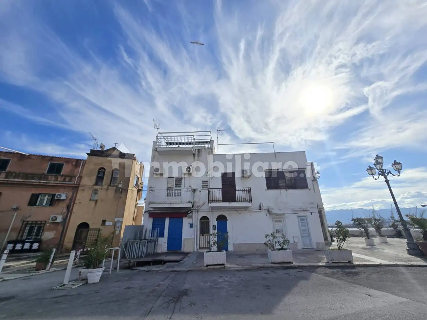 Palazzo - Edificio in vendita a Palermo