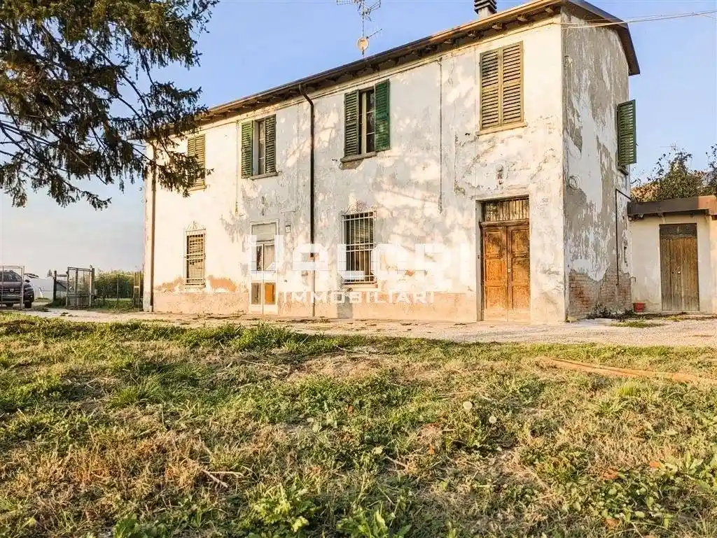 Casa indipendente in vendita a Faenza