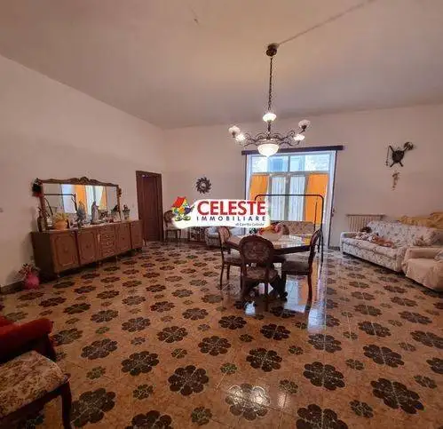 Casa indipendente in vendita a Sessa Aurunca