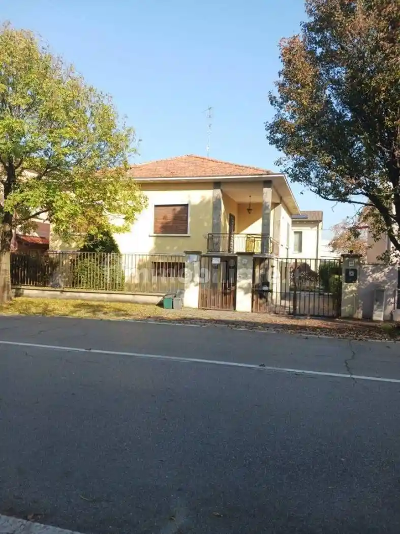 Villa in vendita a Crema