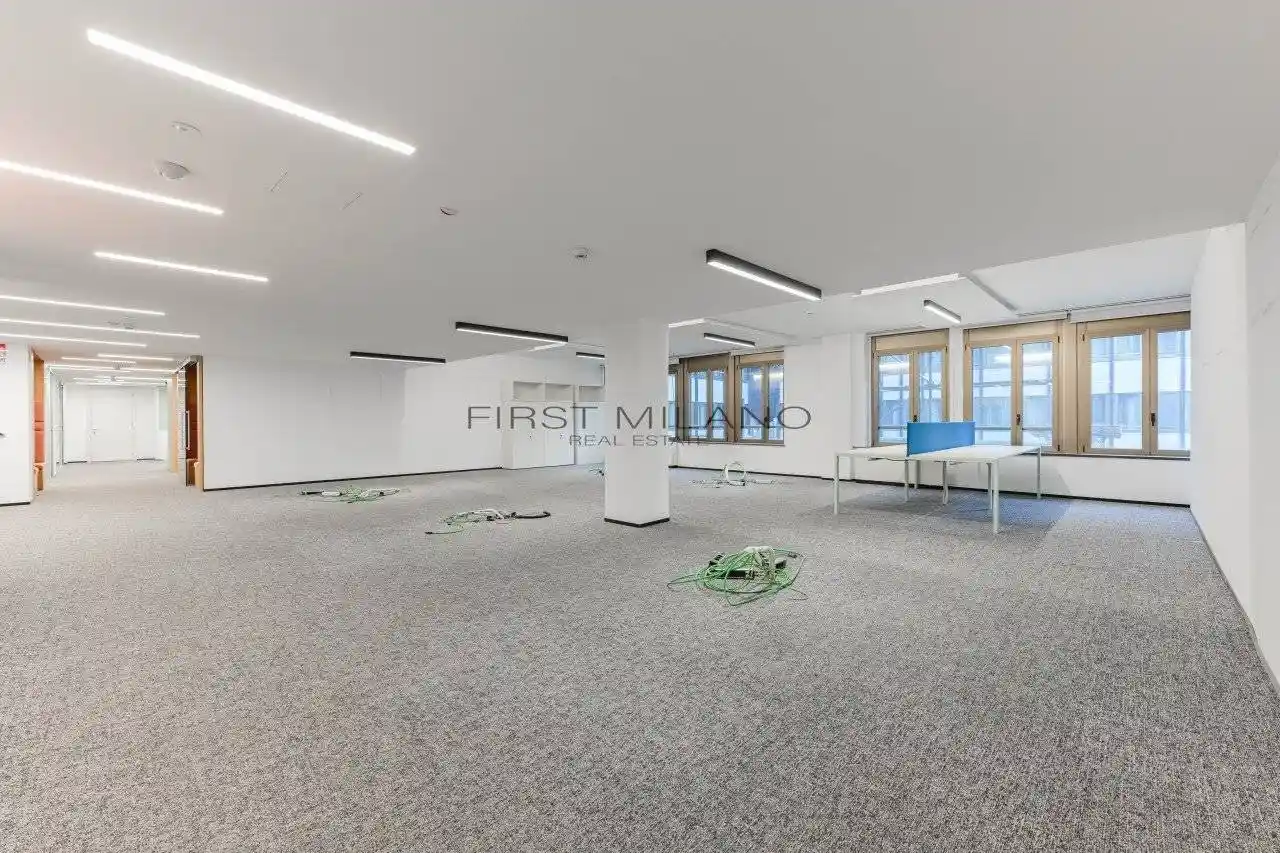 Palazzo - Edificio in affitto a Milano