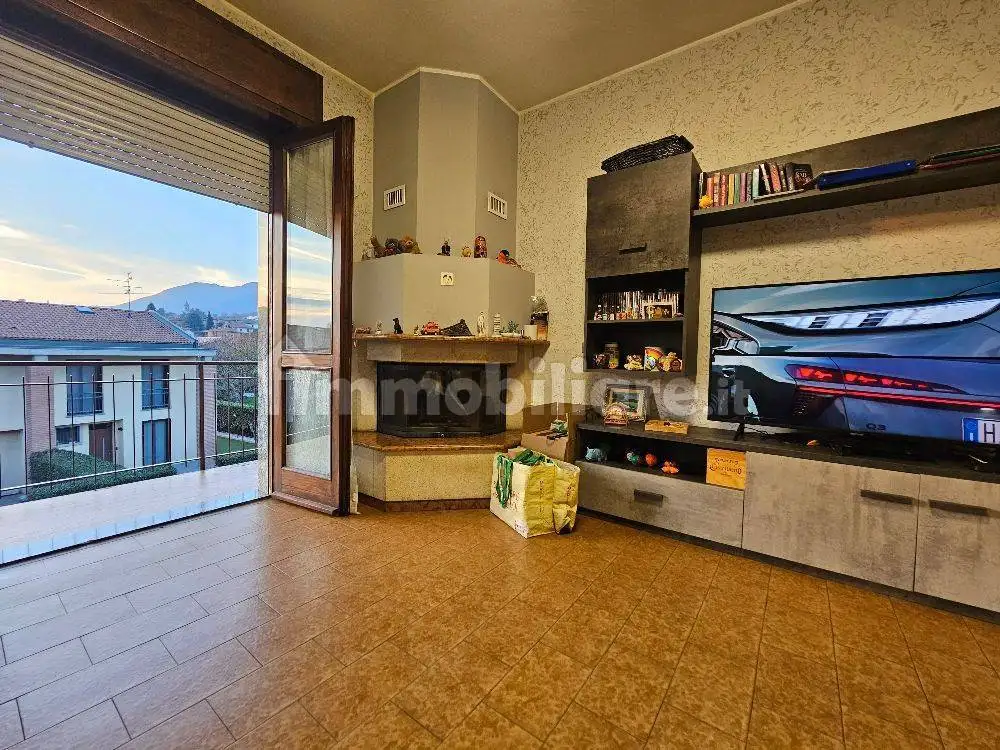 Quadrilocale via Ospedaletto, Centro, Almenno San Salvatore - foto 3