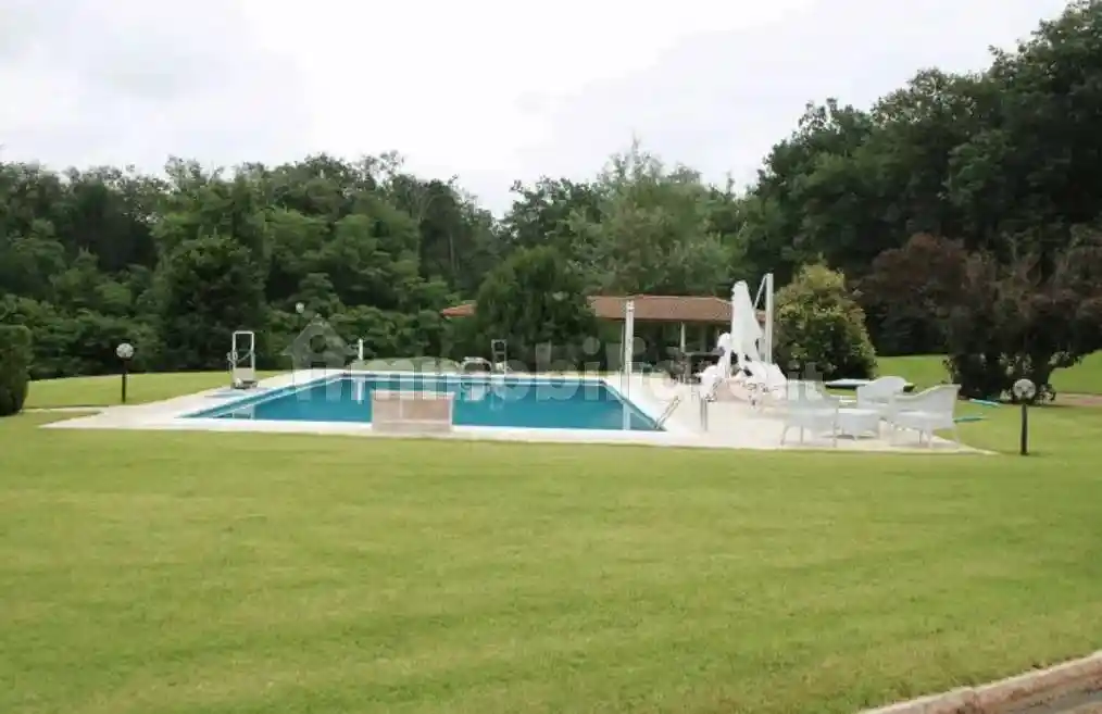 Villa in vendita a Gazzola