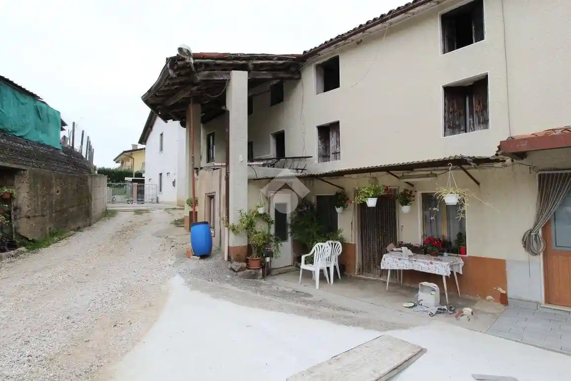 Casa colonica via Gerola 23, Chiampo - foto 2