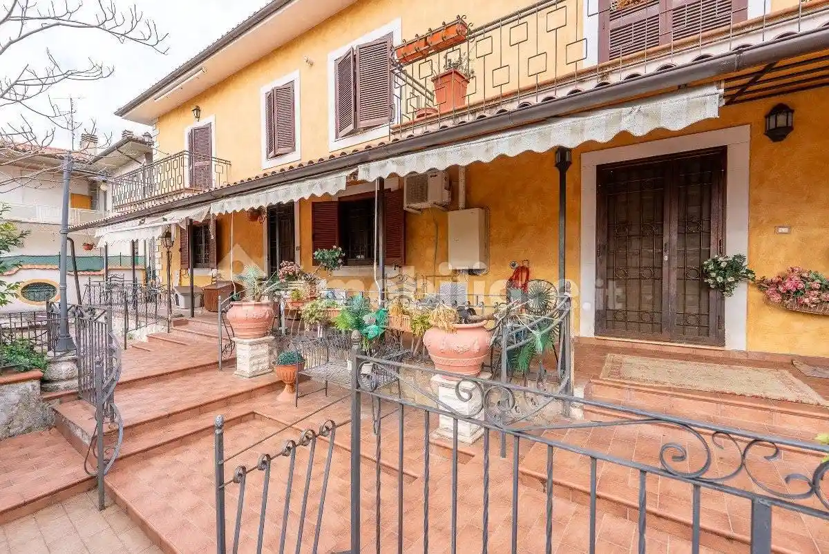 Villa unifamiliare viale della Gioventù, Santa Rufina, Cittaducale - foto 2