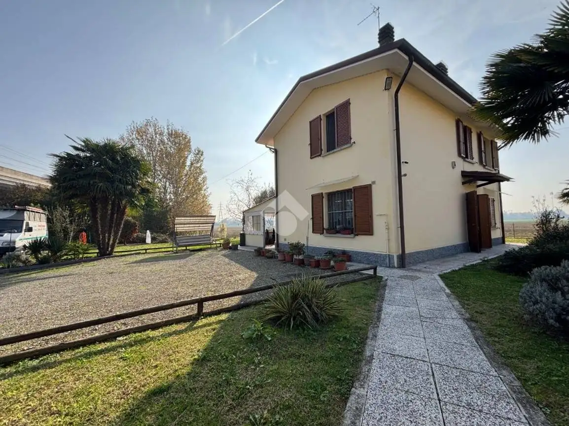 Villa in vendita a Modena