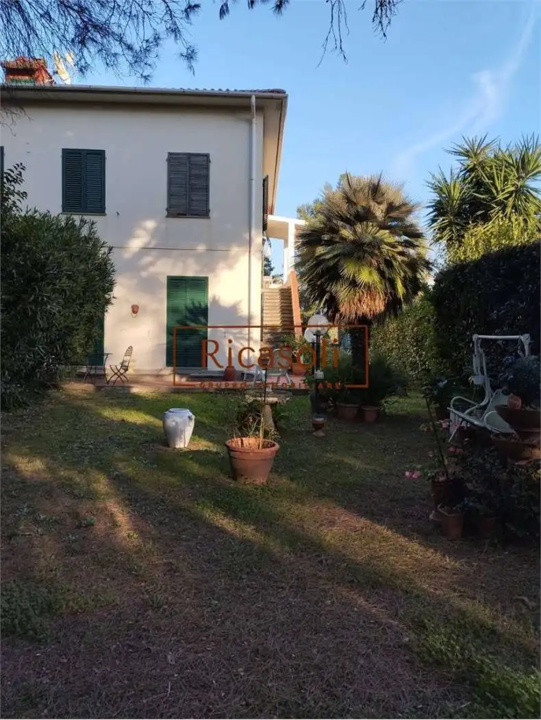 Villa in vendita a Livorno