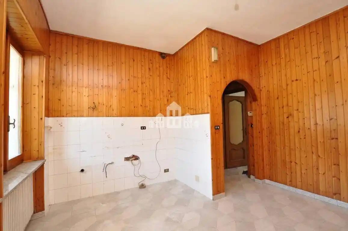 Trilocale Borgo Manifattura 3, Centro, Cuorgnè - foto 5