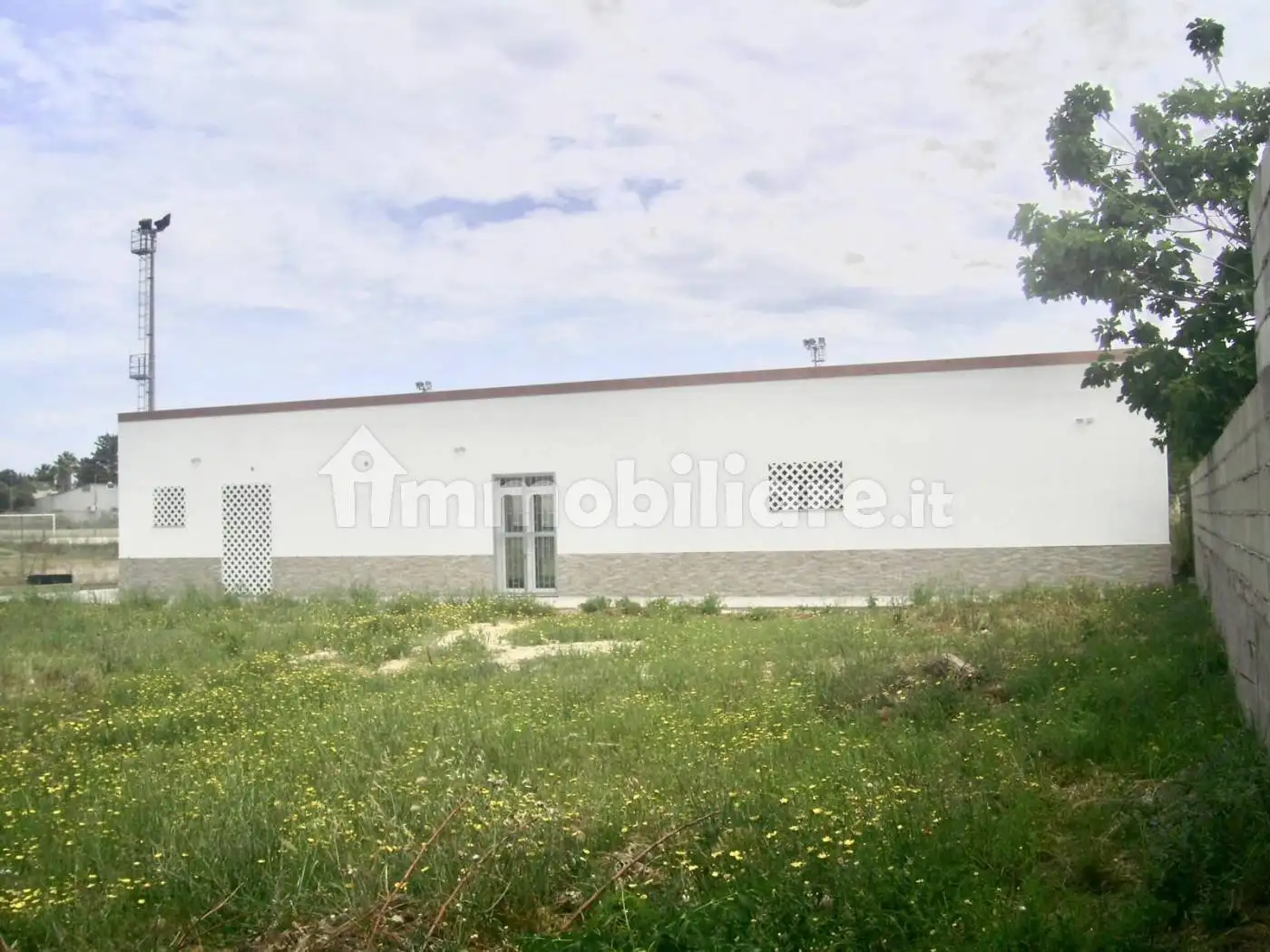 Palazzo - Edificio in Affitto - foto 2