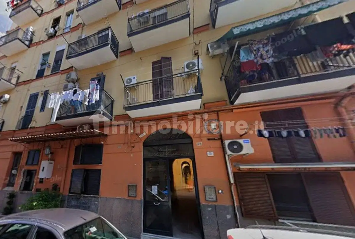 Appartamento in vendita a Napoli