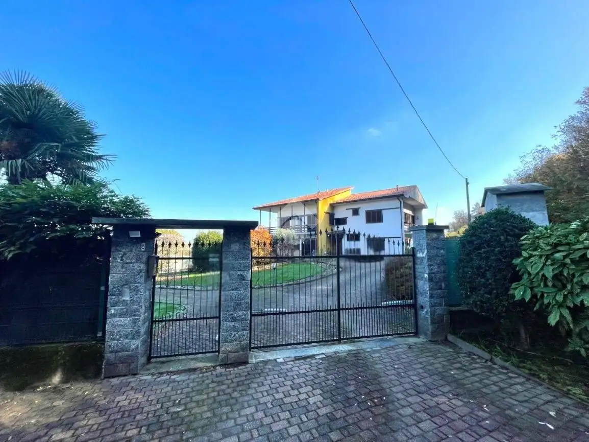 Villa in vendita a Gattico-Veruno