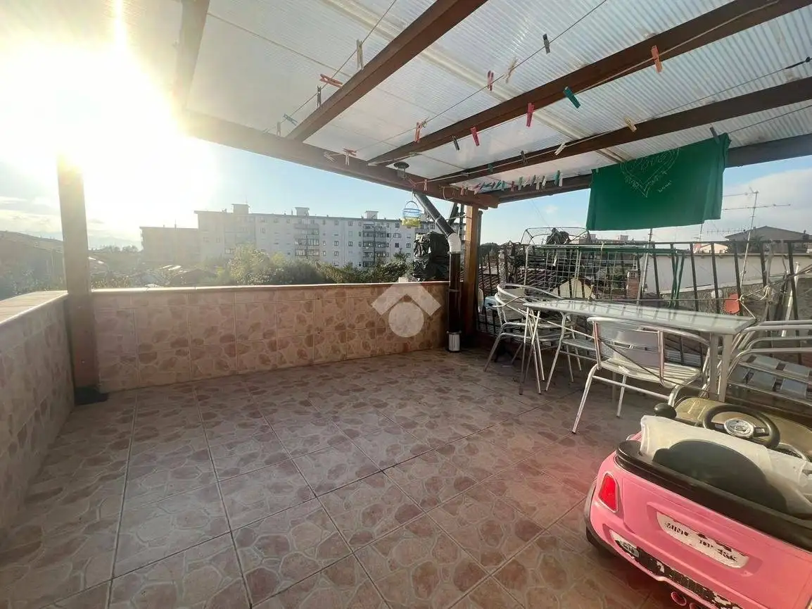 Casa indipendente in vendita a Prato