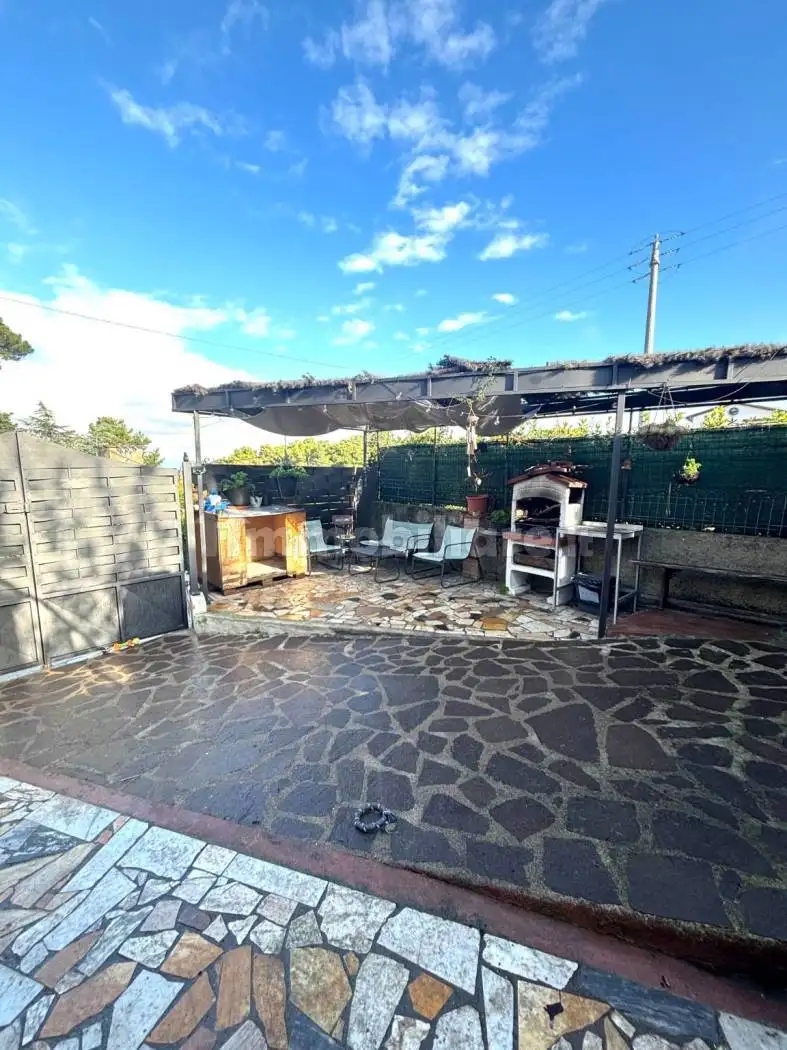 Casa indipendente in vendita a Livorno