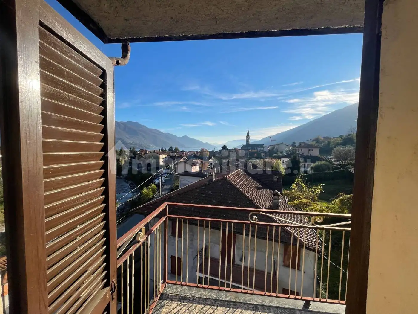 Casa indipendente in vendita a Gravedona ed Uniti